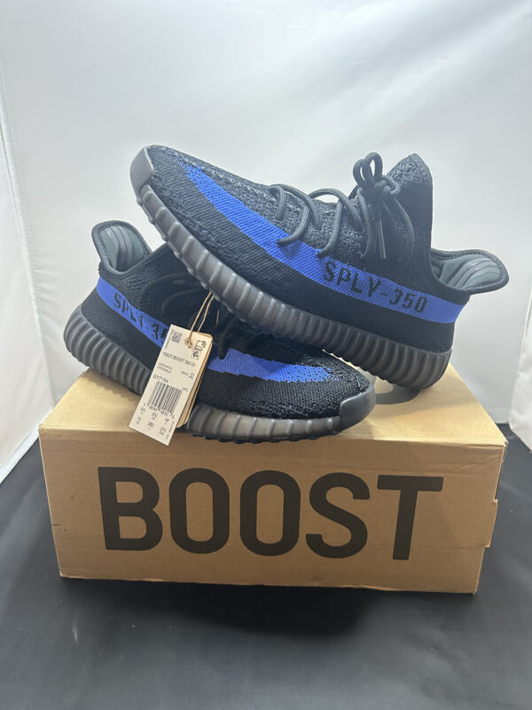 Adidas Yeezy Boost 350 V2 Dazzling Blue Size 10 (UA)